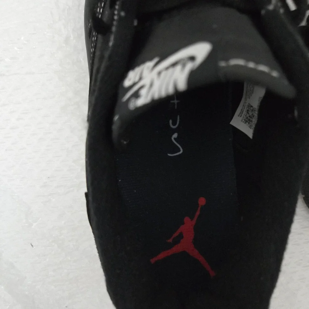 Jordan retro low